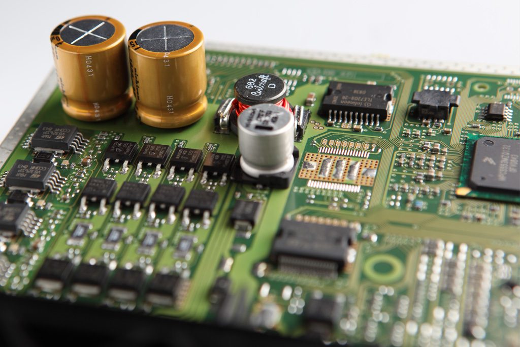 ECU خودرو چیست و چگونه متوجه خرابی آن شویم؟